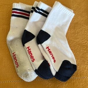 Hanes boy socks Size 2-3T